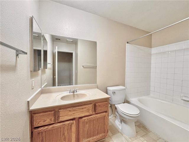 304 Crosswind Way, Las Vegas, NV 89145