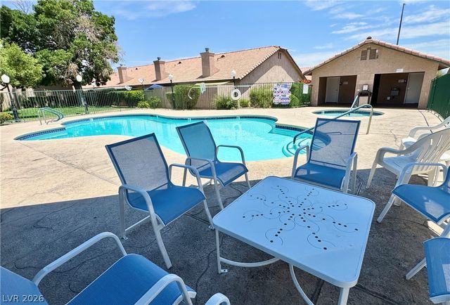 304 Crosswind Way, Las Vegas, NV 89145