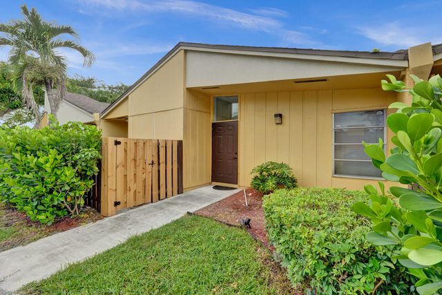 11731 Timbers Way, Boca Raton, FL 33428