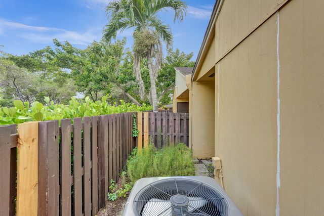 11731 Timbers Way, Boca Raton, FL 33428