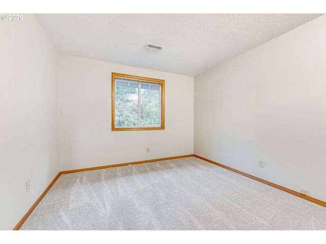 14775 Sw GULL Dr, Beaverton, OR 97007