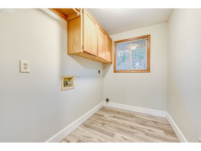 14775 Sw GULL Dr, Beaverton, OR 97007