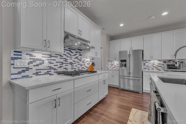 43626 Chancellor Lane, Novi, MI 48375