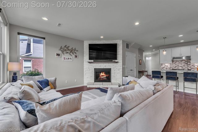 43626 Chancellor Lane, Novi, MI 48375
