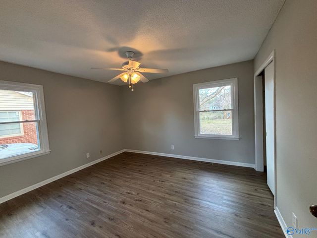11209 Maplecrest Drive, Huntsville, AL 35803