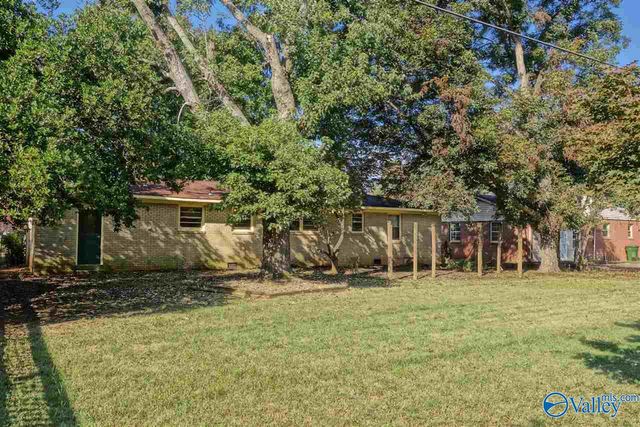 11209 Maplecrest Drive, Huntsville, AL 35803