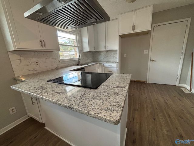 11209 Maplecrest Drive, Huntsville, AL 35803
