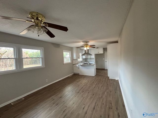 11209 Maplecrest Drive, Huntsville, AL 35803