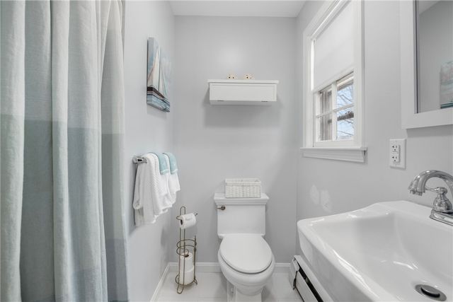 384 Valley Road, Middletown, RI 02842