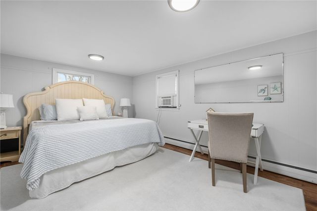 384 Valley Road, Middletown, RI 02842