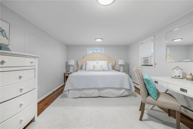 384 Valley Road, Middletown, RI 02842