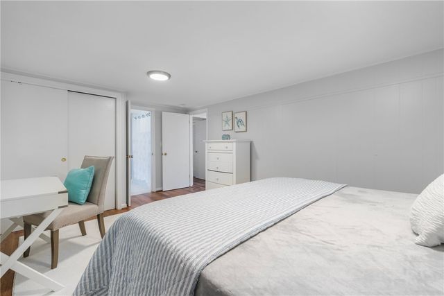 384 Valley Road, Middletown, RI 02842