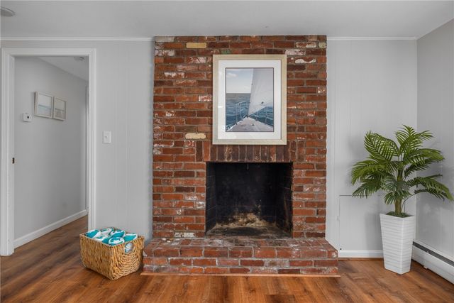 384 Valley Road, Middletown, RI 02842