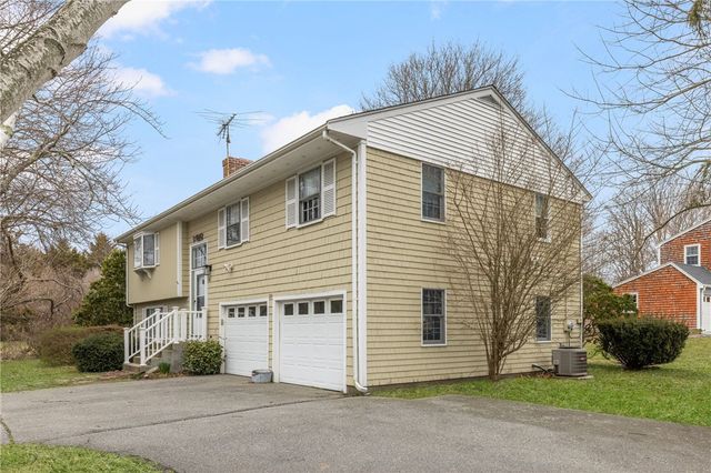 384 Valley Road, Middletown, RI 02842