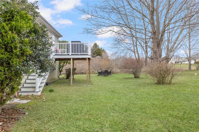 384 Valley Road, Middletown, RI 02842
