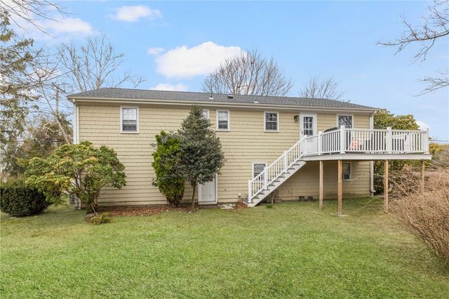 384 Valley Road, Middletown, RI 02842