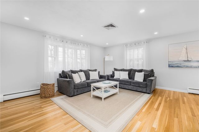 384 Valley Road, Middletown, RI 02842