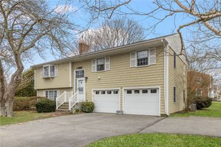 384 Valley Road, Middletown, RI 02842