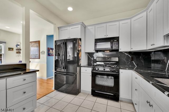 39 Autumn Ridge Rd, Parsippany-troy Hills Twp., NJ 07950