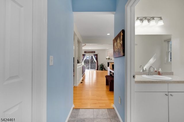 39 Autumn Ridge Rd, Parsippany-troy Hills Twp., NJ 07950