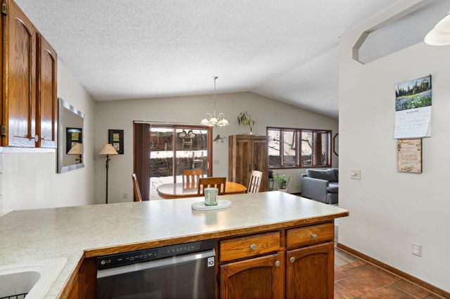 2805 Brookview Drive, Burnsville, MN 55337