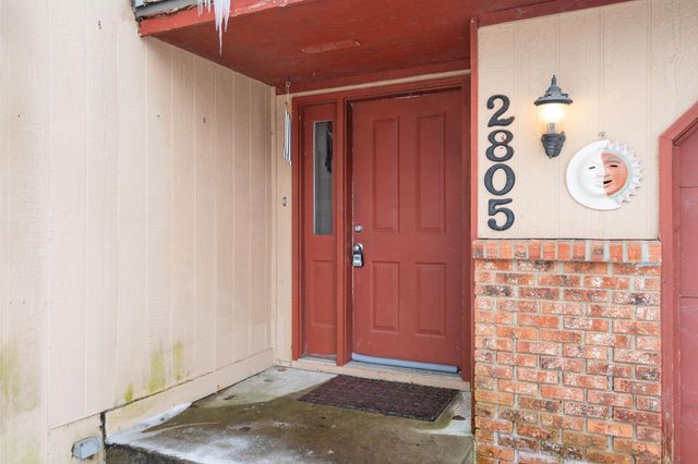 2805 Brookview Drive, Burnsville, MN 55337