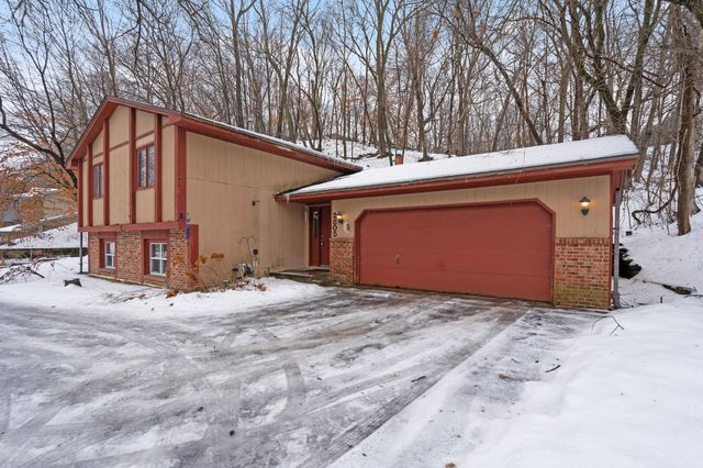 2805 Brookview Drive, Burnsville, MN 55337