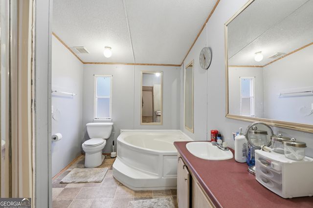 112 Laura Drive, Martin, GA 30557