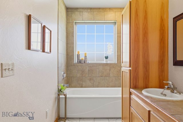 734 Landmark Drive, Belgrade, MT 59714