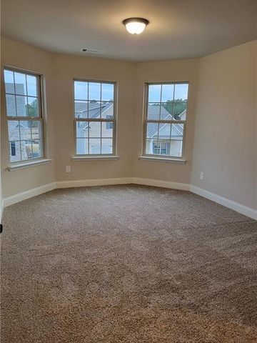 1066 Lakeview Oaks Court, Grayson, GA 30017