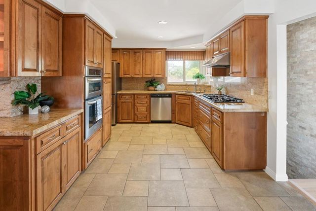 6359 Lambda Drive, San Diego, CA 92120