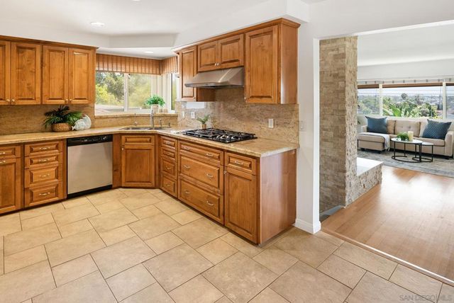6359 Lambda Drive, San Diego, CA 92120