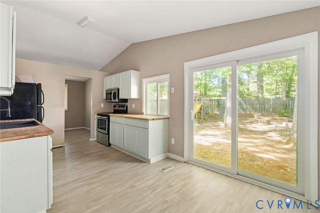9404 Vantage Ct, Chesterfield, VA 23236