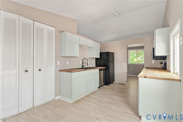 9404 Vantage Ct, Chesterfield, VA 23236