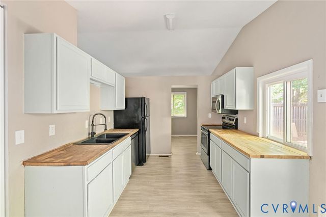9404 Vantage Ct, Chesterfield, VA 23236