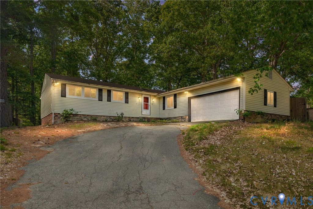 9404 Vantage Ct, Chesterfield, VA 23236