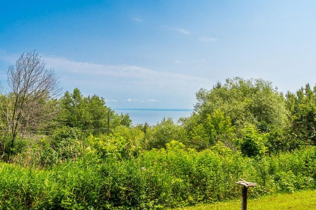 805 W 10th Street, Duluth, MN 55806