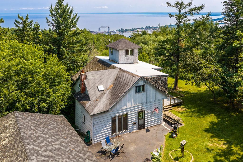 805 W 10th Street, Duluth, MN 55806