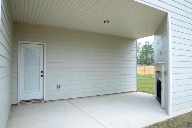 101 Chambers Creek Circle, Bonaire, GA 31005