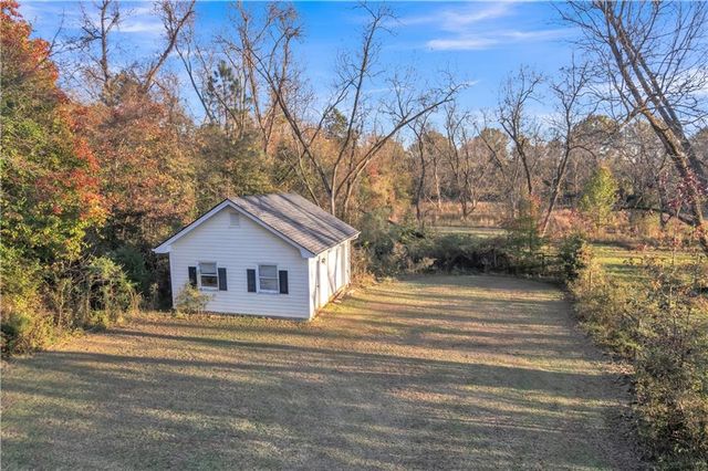 2524 E Mcintosh Road, Griffin, GA 30223