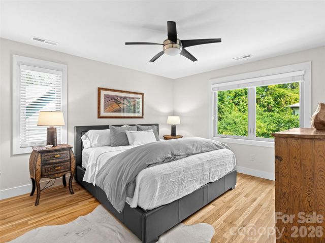 40 Overlook Road, Asheville, NC 28803