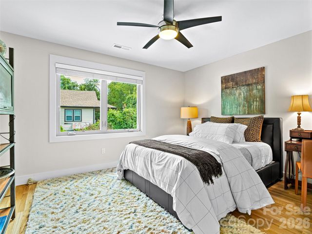 40 Overlook Road, Asheville, NC 28803