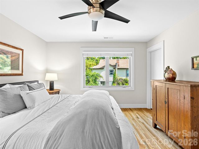40 Overlook Road, Asheville, NC 28803