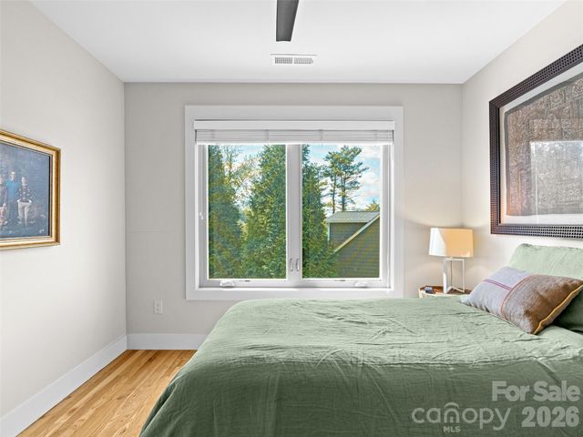 40 Overlook Road, Asheville, NC 28803