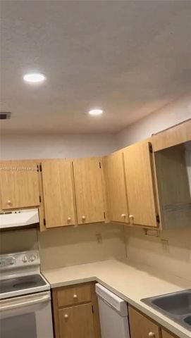 792 Lantern Tree Lane 792, Wellington, FL 33414