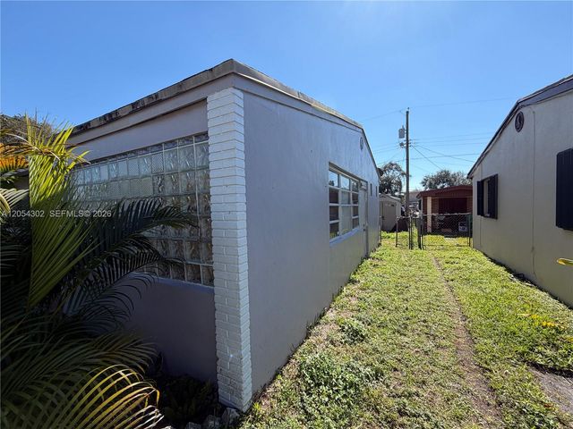 1828 NW 152nd Street, Miami Gardens, FL 33054