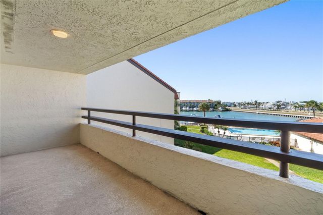 120 1ST STREET E 108, Tierra Verde, FL 33715