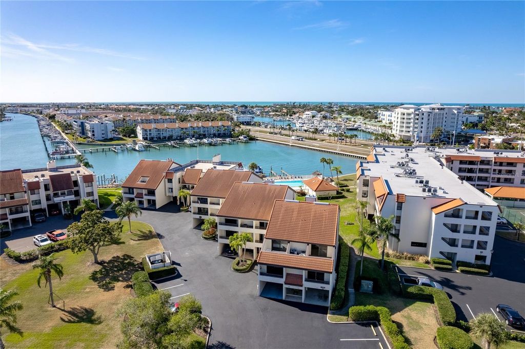 120 1ST STREET E 108, Tierra Verde, FL 33715