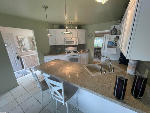 41173 Chancellor Court, Clinton Township, MI 48038