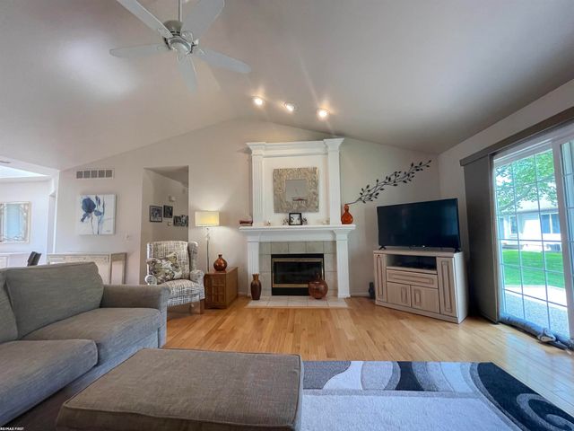 41173 Chancellor Court, Clinton Township, MI 48038